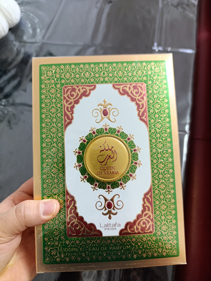 Queen Of Arabia Lattafa Pride 100 ML + 4X10ML inspiré Vanilla Powder